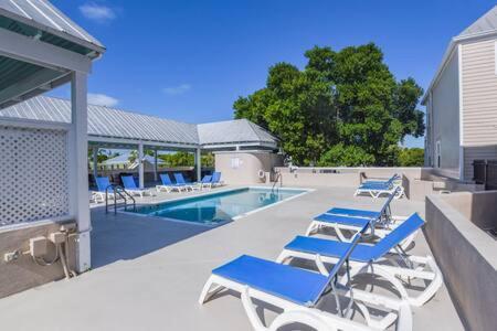 New Casa Caribe By Brightwild- Two-Story Condo Rooftop Pool Key West Bagian luar foto