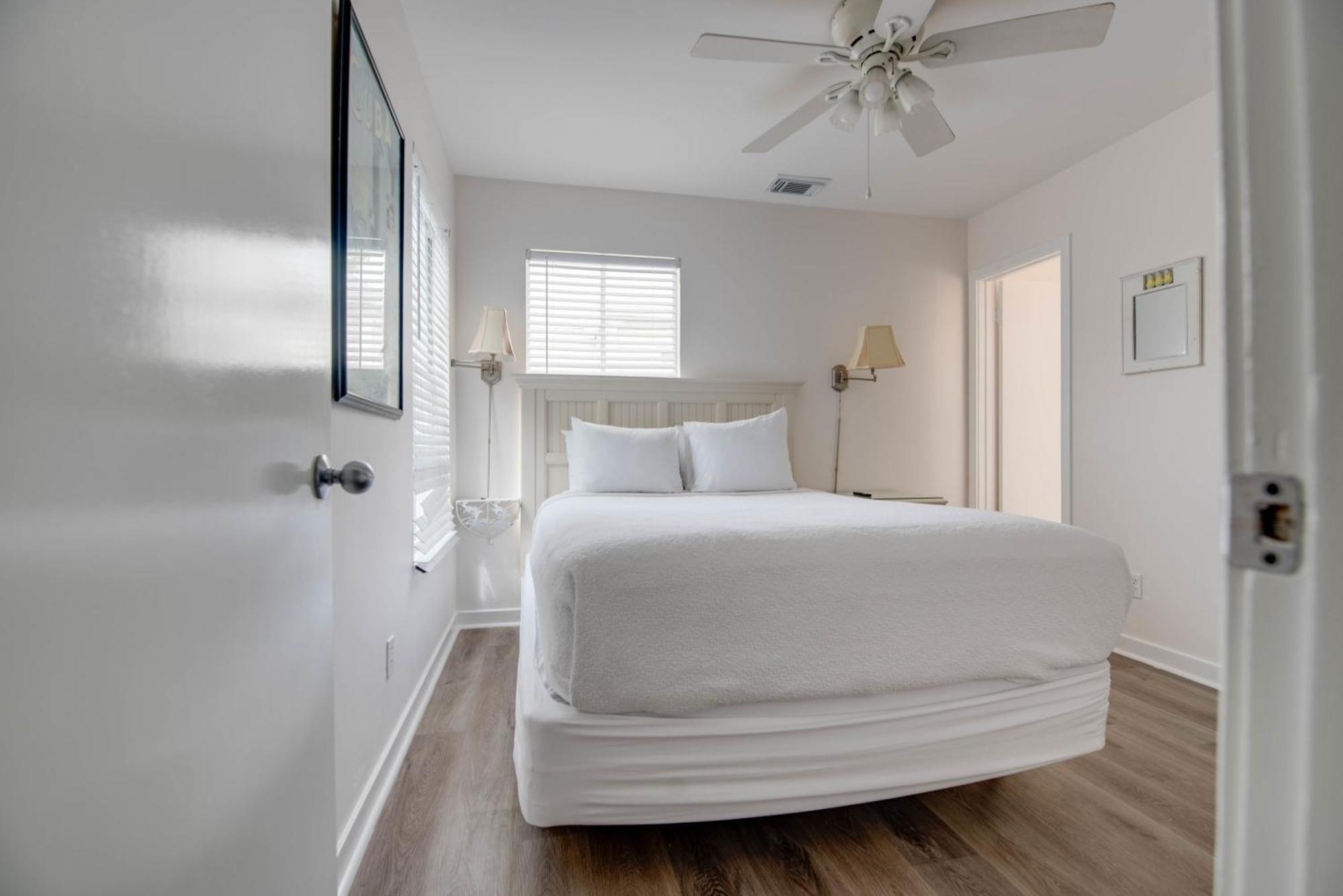 New Casa Caribe By Brightwild- Two-Story Condo Rooftop Pool Key West Bagian luar foto