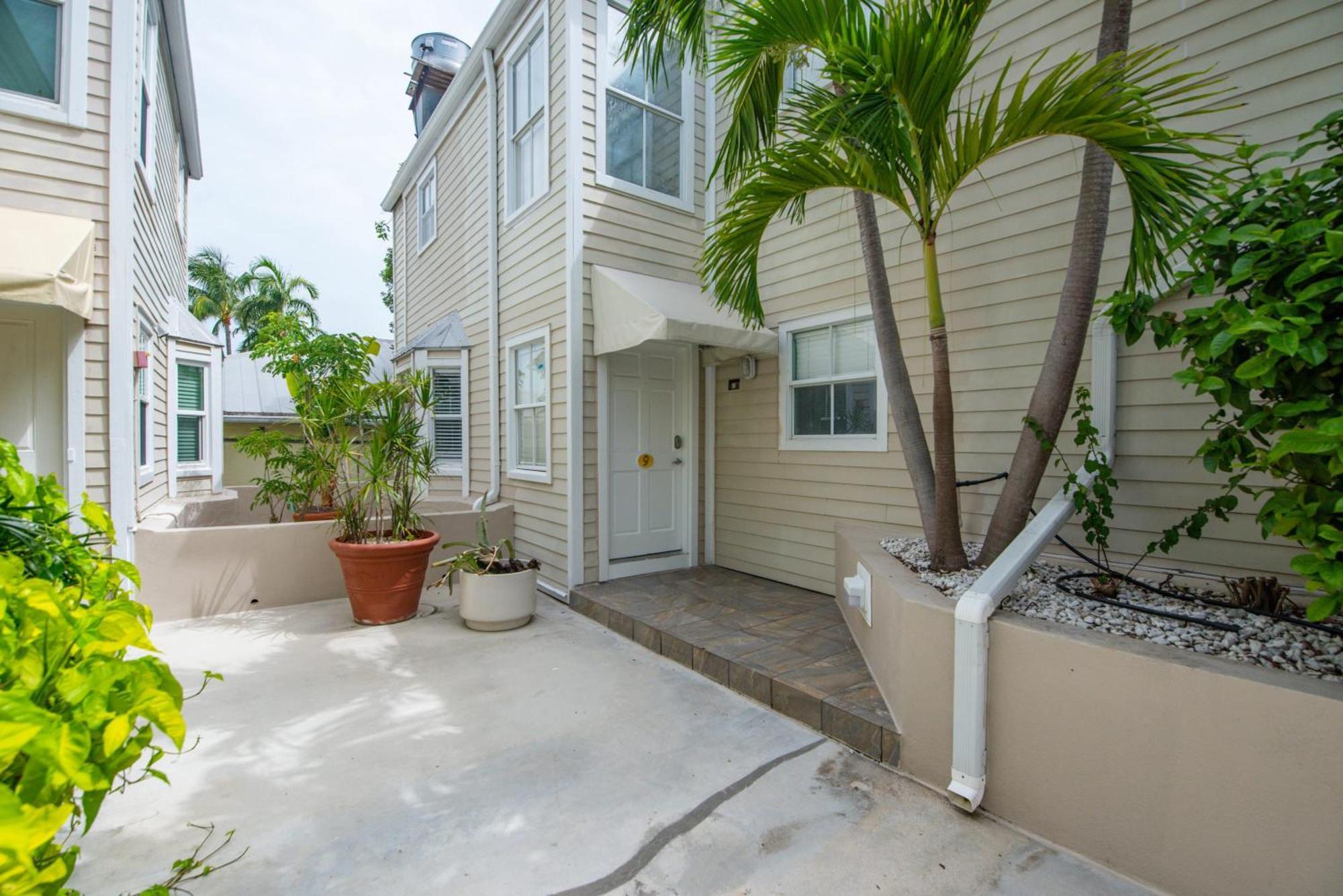 New Casa Caribe By Brightwild- Two-Story Condo Rooftop Pool Key West Bagian luar foto